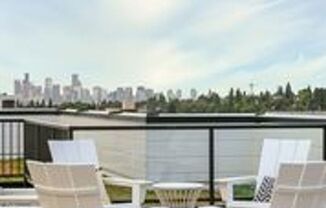 7001 ROOSEVELT WAY NE