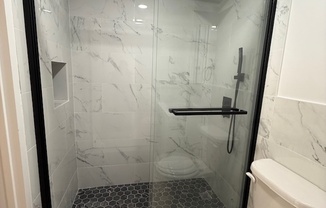 1 bed, 1 bath, 590 sqft, $4,200, Unit 907