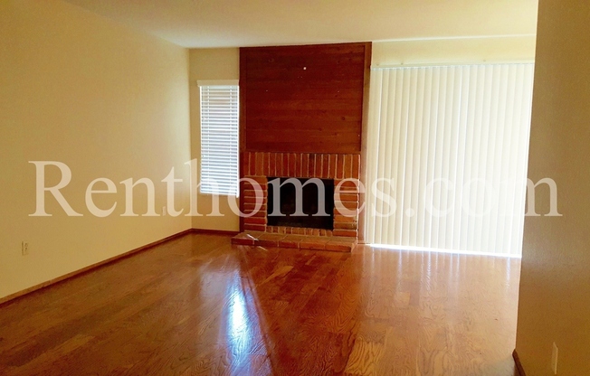 Scripps Ranch, 9725 Caminito Doha- Easy Freeway Access, Close to Shopping!