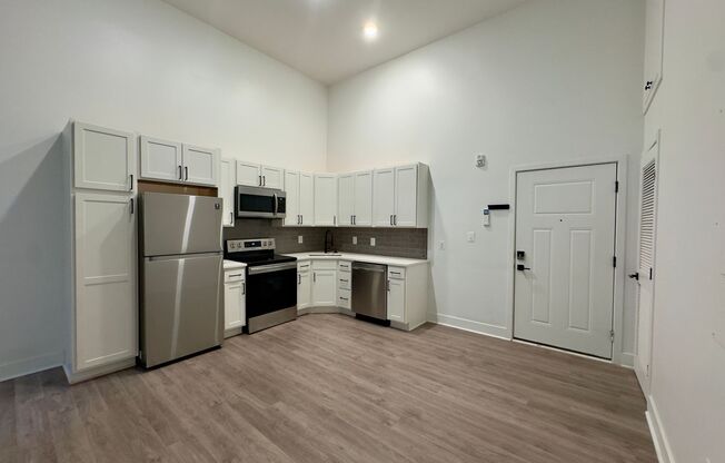 211 SAINT PAUL PL