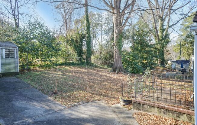 Move In Ready Three Bedroom Home!