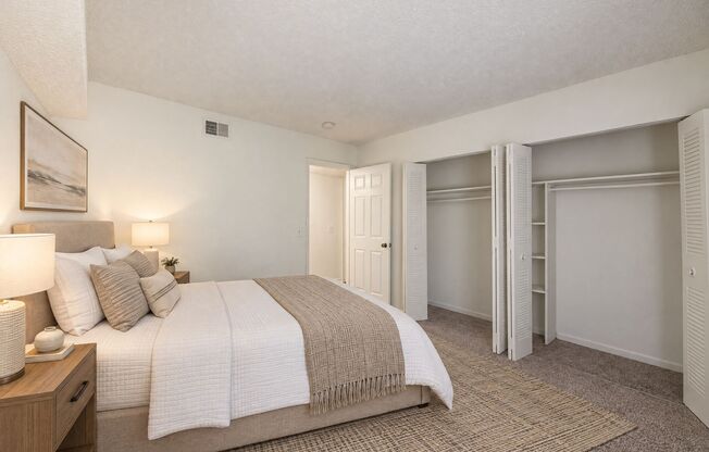 2 beds, 2 baths, 1,016 sqft, $1,195, Unit 2-13B