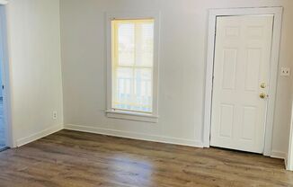 3 beds, 1 bath, $900