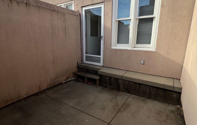 Studio, 1 bath, 405 sqft, $845, Unit 104