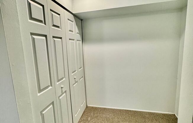 2 beds, 1 bath, 1,000 sqft, $1,295, Unit 101