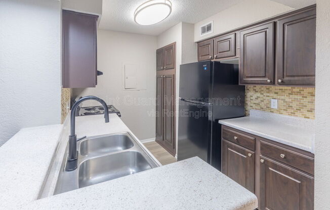 1 bed, 1 bath, 710 sqft, $925, Unit 1812