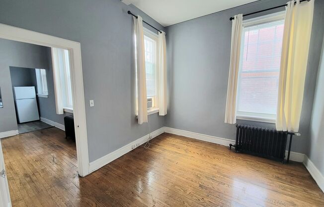 1 bed, 1 bath, 1,000 sqft, $1,095, Unit 102