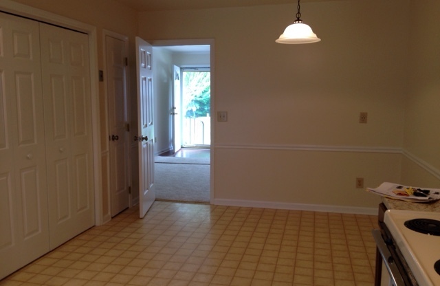 2 beds, 1 bath, $1,250