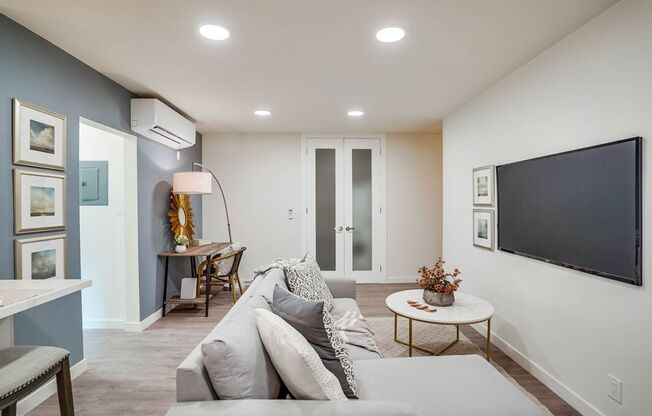 1 bed, 1 bath, 687 sqft, $2,295, Unit #02