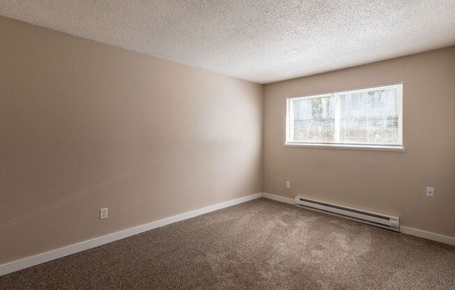 2 beds, 1 bath, 735 sqft, $1,595, Unit 13