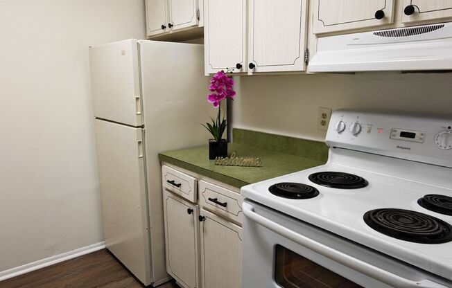 2 beds, 1 bath, $1,675