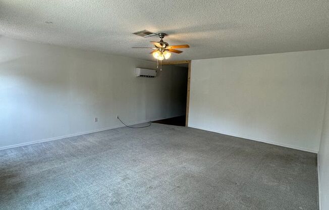 1 bed, 1 bath, $700, Unit Apt. 6