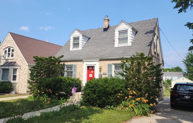 Cute 2 bedroom cape cod