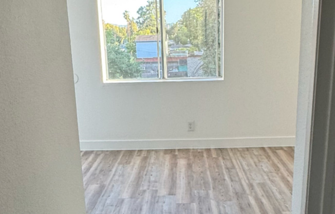 21826 Saticoy Street