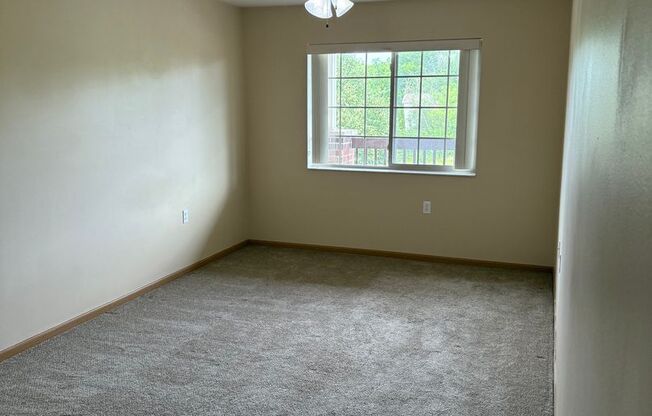 2 beds, 2 baths, 1,027 sqft, $1,549.99, Unit 533-204