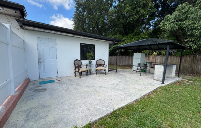 17201 nw 53 ave