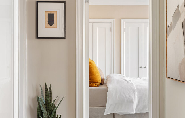 1 bed, 1 bath, 900 sqft, $7,950, Unit 19N