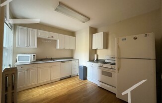 192 Kelton St Apt 1