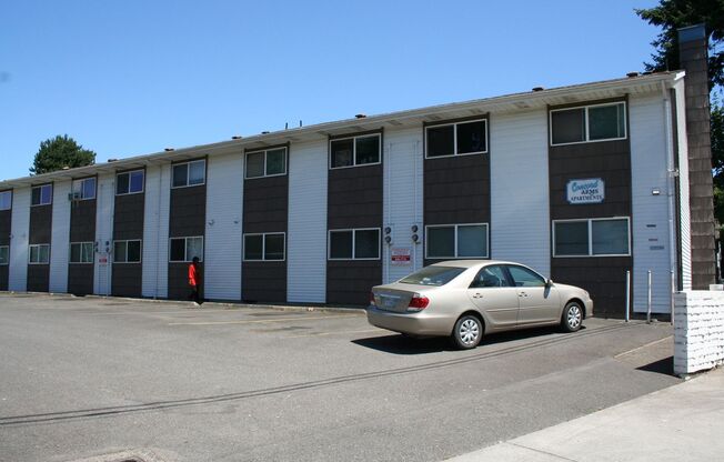 2 beds, 1 bath, $1,399, Unit 30