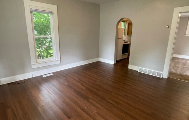 3 beds, 1 bath, $1,500