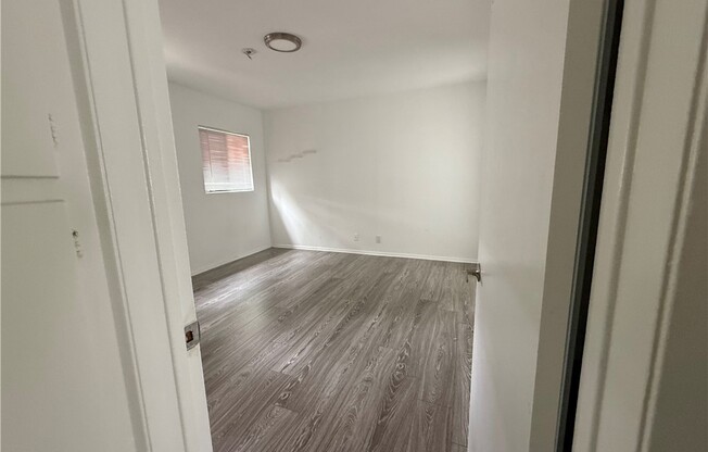 423 LE DOUX RD