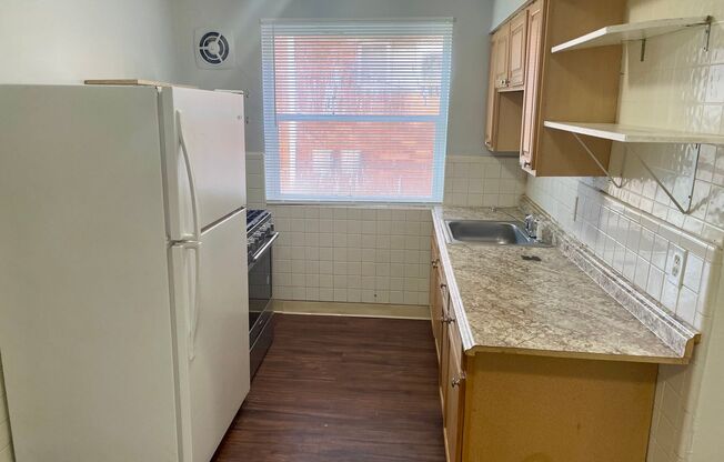 1 bed, 1 bath, 800 sqft, $850, Unit 4