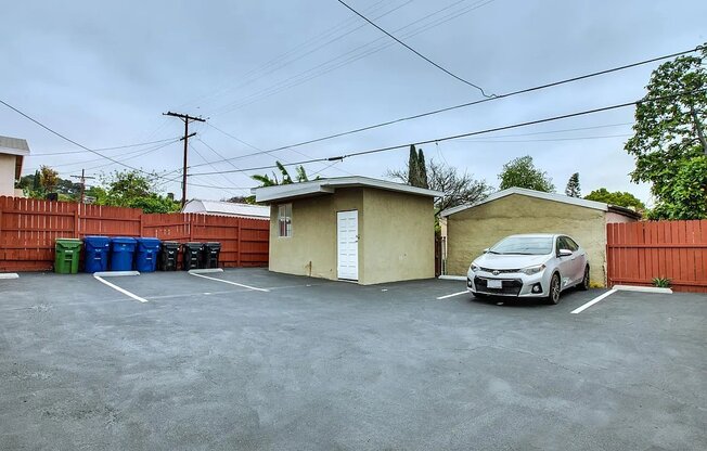 4434 LOWELL AVE