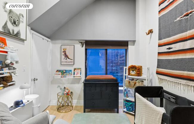 77 BLEECKER ST