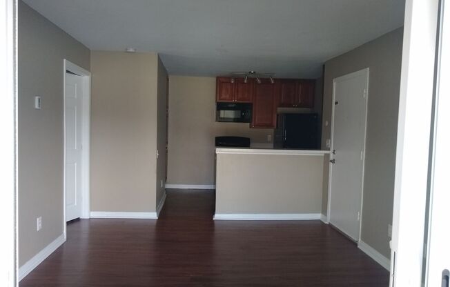 1 bed, 1 bath, 550 sqft, $2,138, Unit 010