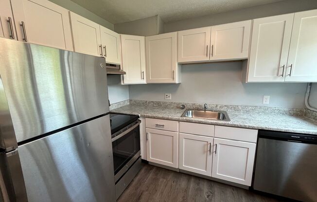 2 beds, 1 bath, 800 sqft, $899, Unit 404