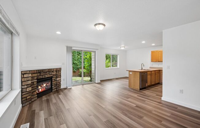 1411 1499 SE ROBERTS DR