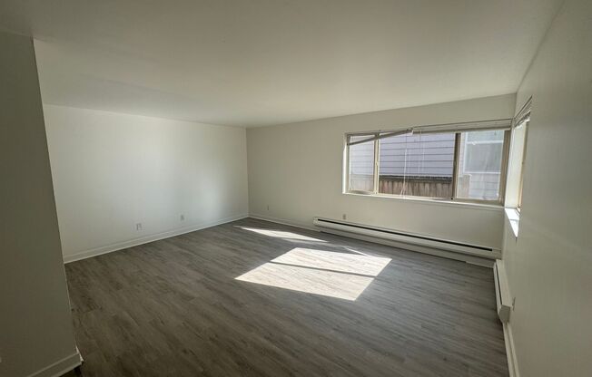 2 beds, 1 bath, $1,895, Unit 1