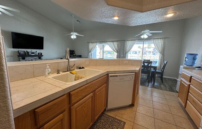 3 beds, 2 baths, $3,200