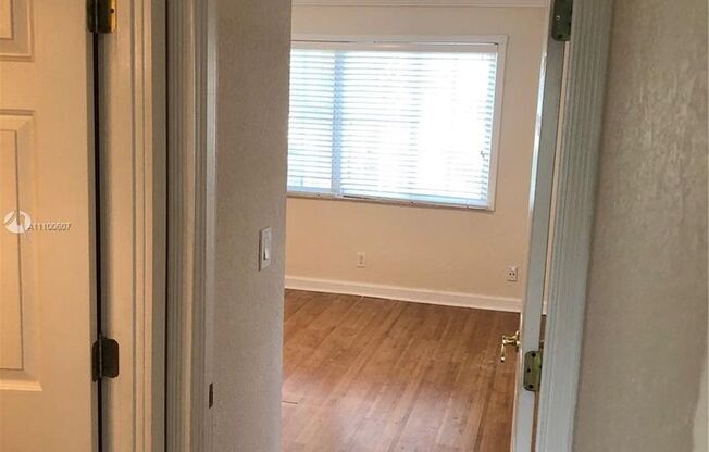Three Bedroom unit in Victoria Park - Pinecrest Village