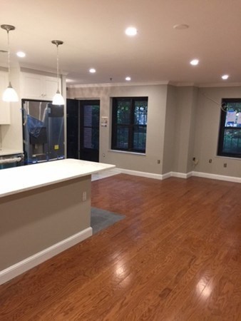 1 bed, 1 bath, 800 sqft, $3,950, Unit 1F