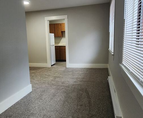 1 bed, 1 bath, 460 sqft, $1,050, Unit 211