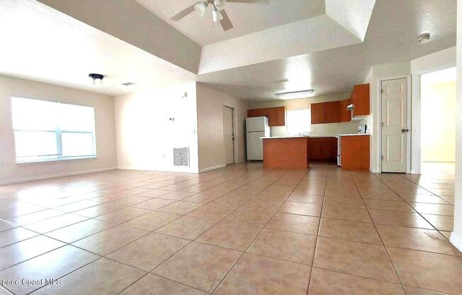 BEAUTIFUL HOME FOR RENT!
