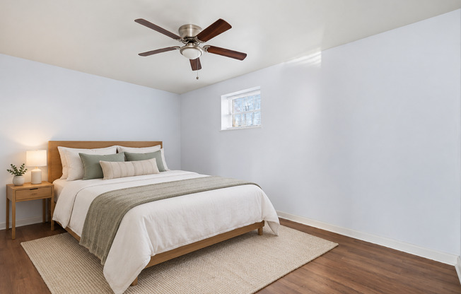 1 bed, 1 bath, 740 sqft, $925, Unit 37