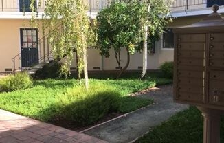 175 - 4860 Northlawn Dr