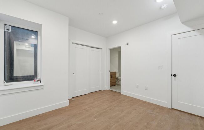 1 bed, 1.5 baths, 800 sqft, $1,313, Unit A