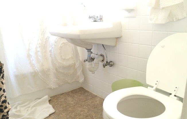 1 bed, 1 bath, 934 sqft, $2,500, Unit 02-014