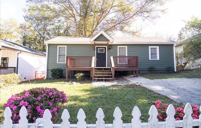 Beautiful 3bd Bungalow Minutes From W Midtown and Downtown!