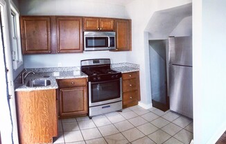 4 beds, 1 bath, $2,595