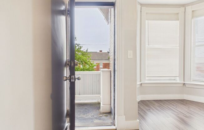 Studio, 1 bath, 400 sqft, $825, Unit 1700 N 2nd #8