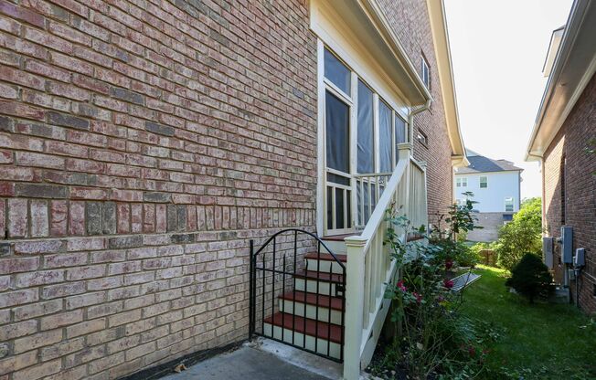 Gorgeous Three Bedroom Home!