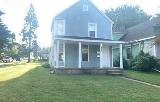 852 College NE