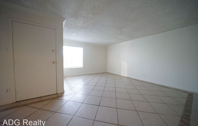 1395 Hialeah Dr Unit D Bldg #18 -Clark County-