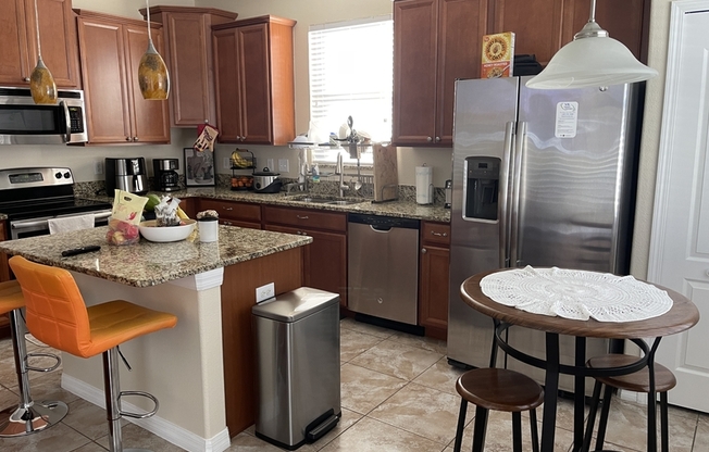 930 MDW GLADE DR