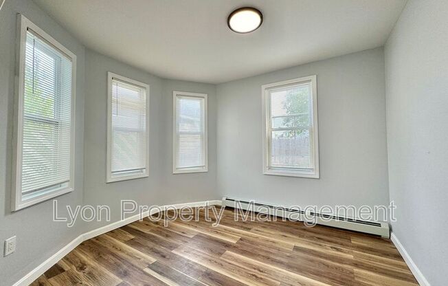 204 CHAPIN AVE