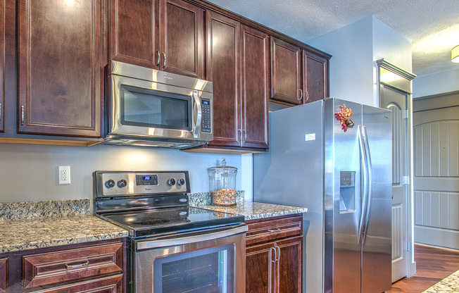 1 bed, 1 bath, 677 sqft, $1,425, Unit B - 1004 Unit 108 - A780 Lake View